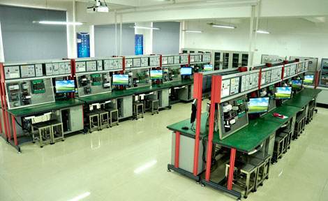 长沙铁航职业中等技术学校机电技术应用专业 融合传统技能与现代网络技术服务的新方向